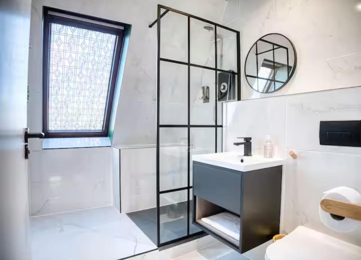 The Zen Den With Hot Tub And Garden Villa London Exteriör bild