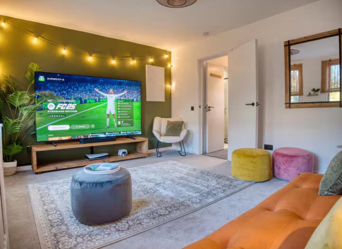 The Zen Den With Hot Tub And Garden Villa London Exteriör bild
